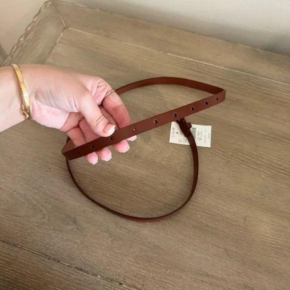 NWT J. Crew Dark Nutmeg Classic Italian Leather Gold Buckle Belt - Picture 4 of 5